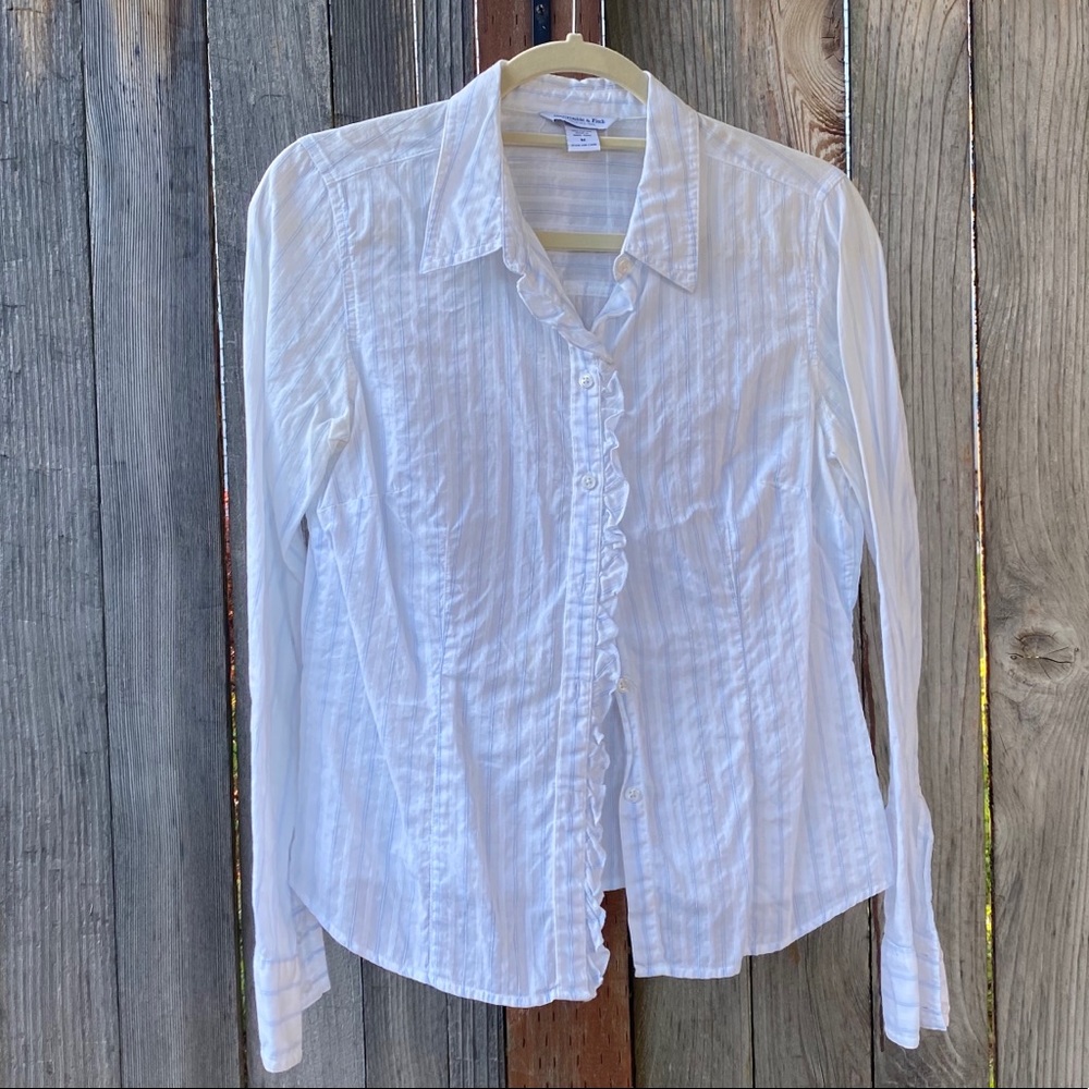 Abercrombie & Fitch Fitted Button Down Shirt